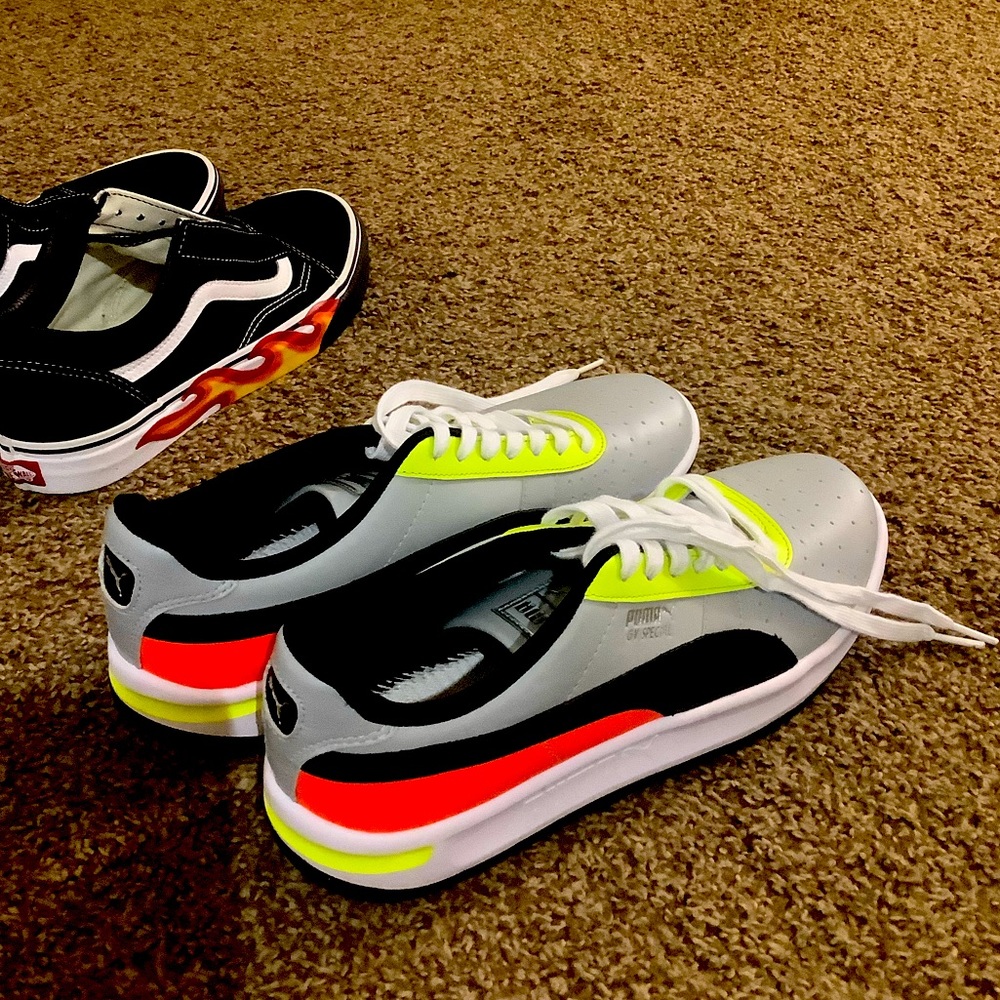 Pumas (size 8)